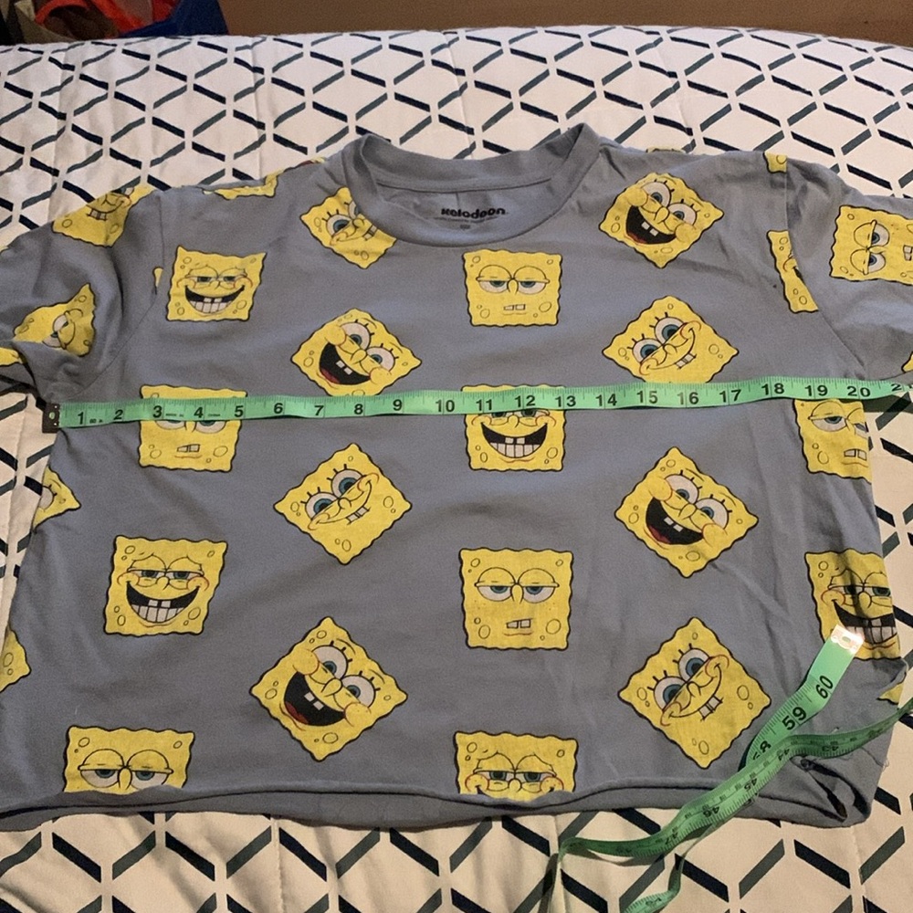 Nickelodeon cropped graphicSpongeBob Tee shirt Large many faces of SpongeBob - Picture 4 of 5